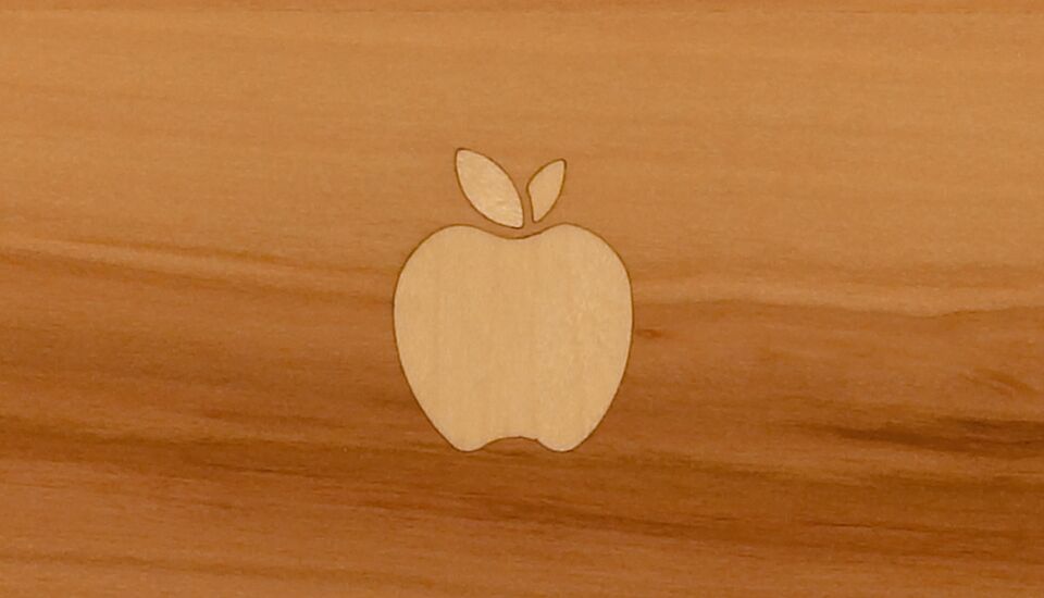 Porte design de la collection verger de GRAUTHOFF avec des incrustations subtiles en placage bois gravées au laser