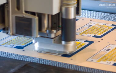 Thumbnail zum Video: CO₂-Laserschneidmaschinen von eurolaser schneiden Folien und Klebebänder präzise, gratfrei und ohne Werkzeugkontakt