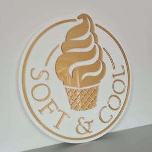 Panel promocional para puesto móvil de helados, fabricado con un sistema láser eurolaser