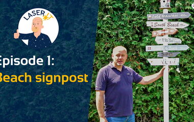 Thumbnail zum Video LaserIt by Jan #01 über Lasergravuren auf Treibholz für individuelle Wegweiser mit eurolaser Laserschneidmaschinen