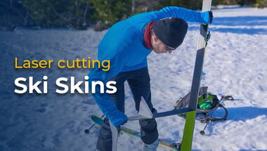 Thumbnail zum Video über Laserschneiden von Skifellen – CO₂-Laserschneidmaschinen für Skifell-Material und technische Textilien in der Wintersportindustrie, exakte Passformen für Skitourenfelle