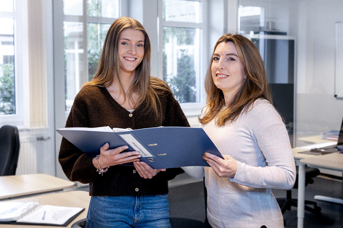 Ausbildung zum Kaufmann bzw. zur Kauffrau für Büromanagement (m/w/d) bei eurolaser in Lüneburg bei Hamburg – Einblicke in Organisation, Verwaltung und kaufmännische Prozesse in einem Maschinenbauunternehmen