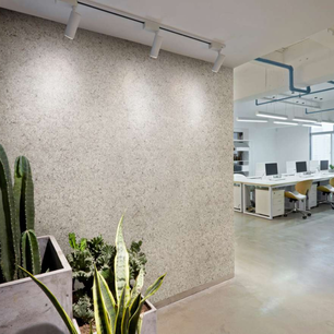 Individuelle Innenraum-Wandbeklebung mit Organoidfolie für Architektur- und Designanwendungen bei KM foliographics