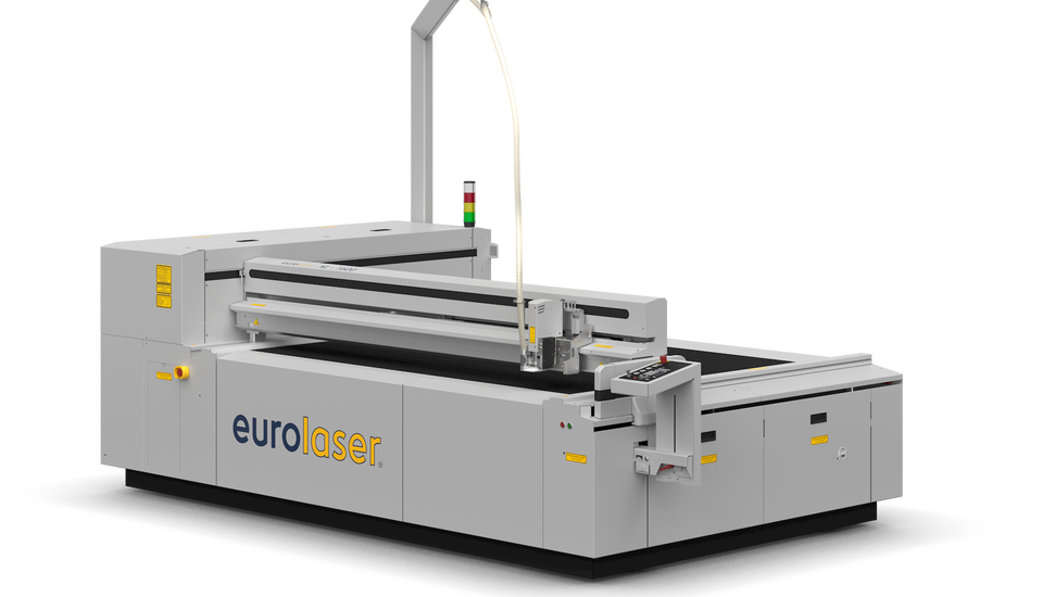 CO₂-Laserschneidmaschine eurolaser XL-1600 aus schräger Frontansicht betrachtet