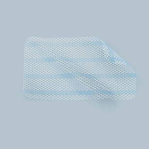 Implant de hernie titanisé TiLENE® Blue Mesh avec bandes d’orientation bleues et bords atraumatiques découpés au laser – fabriqué avec précision à l’aide d’une machine de découpe laser CO₂ eurolaser