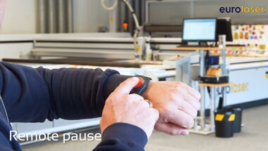 Vorschaubild zum Video über den Remote Pause Button zur sicheren Prozessunterbrechung an eurolaser-Laserschneidmaschinen