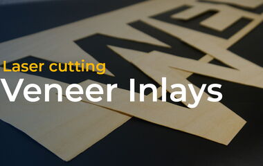 Thumbnail zum Video über das Laserschneiden von Furnier mit CO₂-Laserschneidmaschinen von eurolaser für passgenaue Intarsienarbeiten