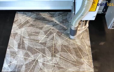 Vorschaubild des Lasertests mit Organoid Natural Surfaces – filigraner, rußfreier Laserschnitt von Naturmaterialien