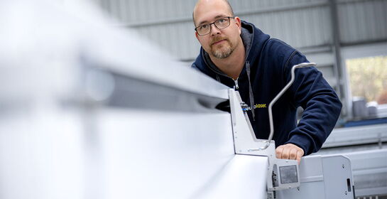 Stellenangebot: Servicetechniker (m/w/d) ab Lüneburg bei Hamburg – internationaler Außeneinsatz für Installation, Wartung, Schulung und Störungsbeseitigung von CO₂-Laserschneidmaschinen bei eurolaser