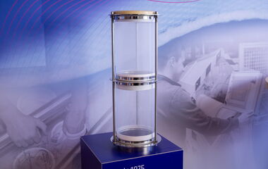 Thumbnail zum Video: Case Study mit Lampe Technical Textiles – präzises Laserschneiden von technischen Textilien und Filtermaterialien mit CO₂-Laserschneidmaschinen von eurolaser im automatisierten Großformat-Zuschnitt von der Rolle