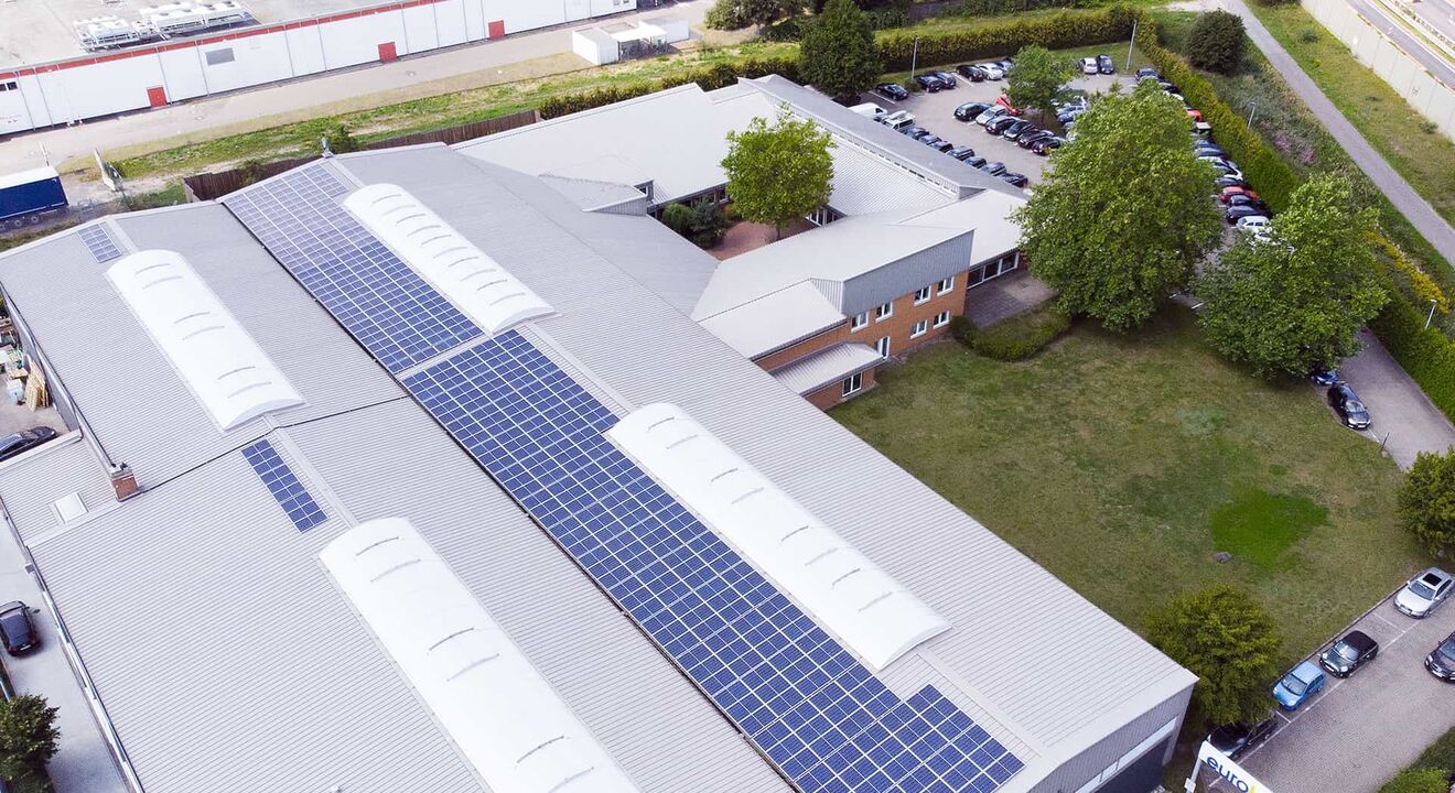 Image d’en-tête sur la durabilité chez eurolaser mettant en avant la conscience environnementale et la responsabilité pour l’avenir