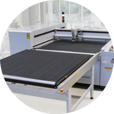 Virtually double productivity thanks to the optional shuttle table system